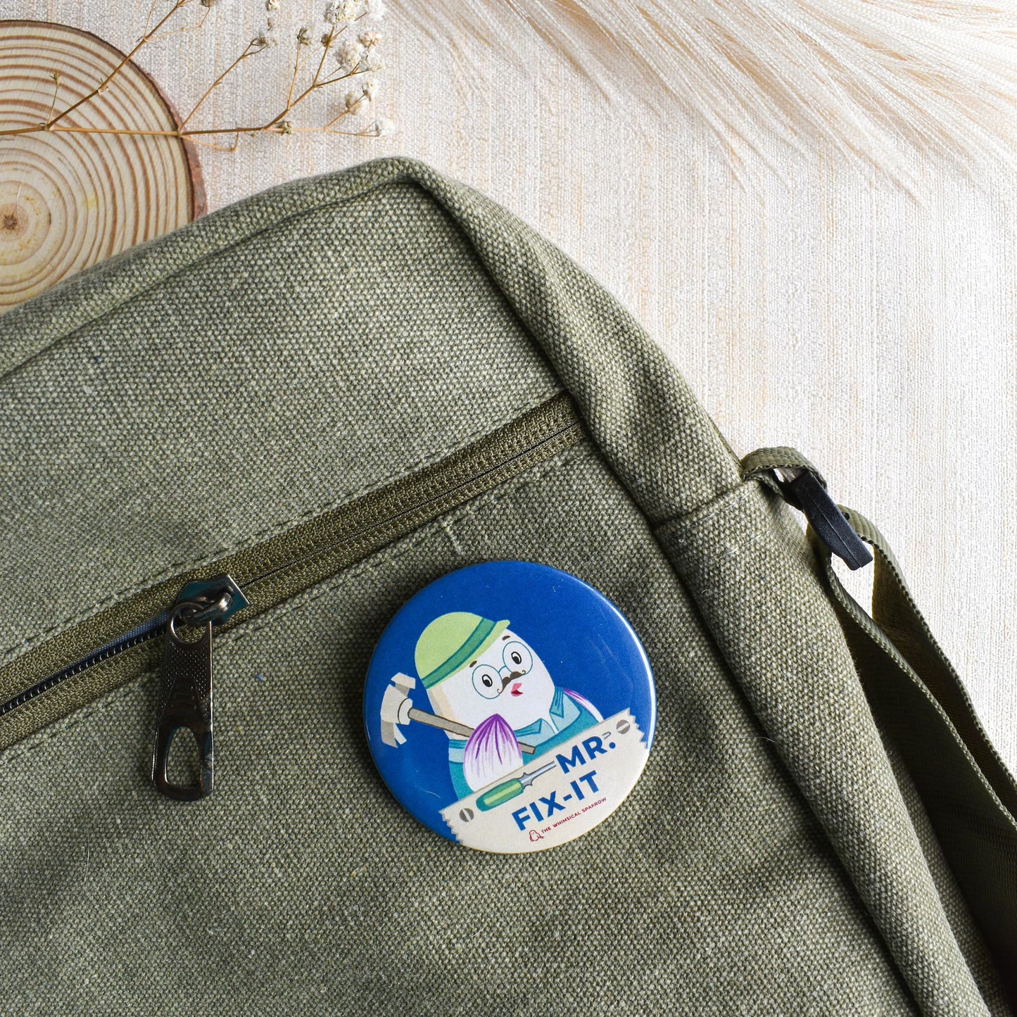 Pin badge for bags with cute bird design