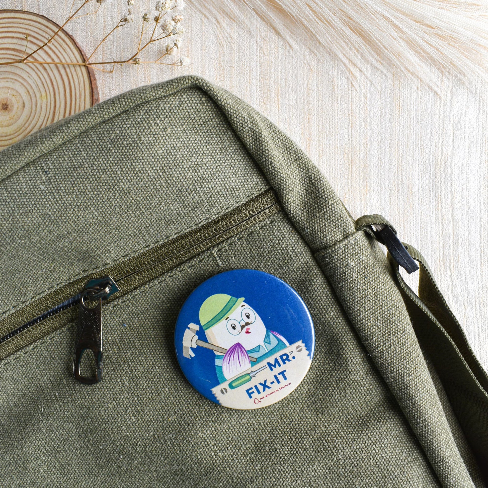 Pin badge for bags with cute bird design